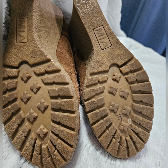 Mia Raphaella Wedge booties. Brown suede lace up. Womens 8.5 - Picture 6 of 10